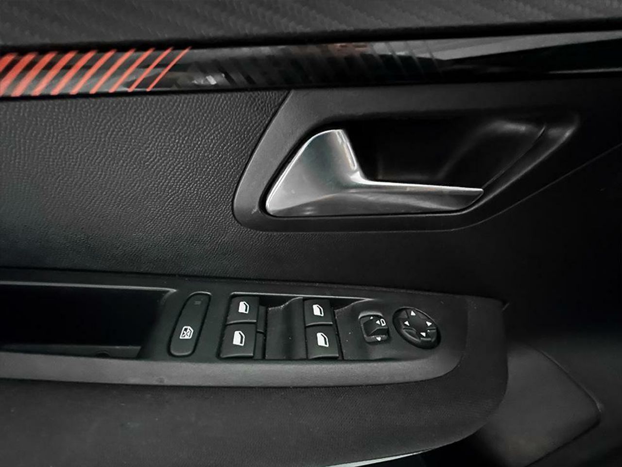 Foto Peugeot 208 12