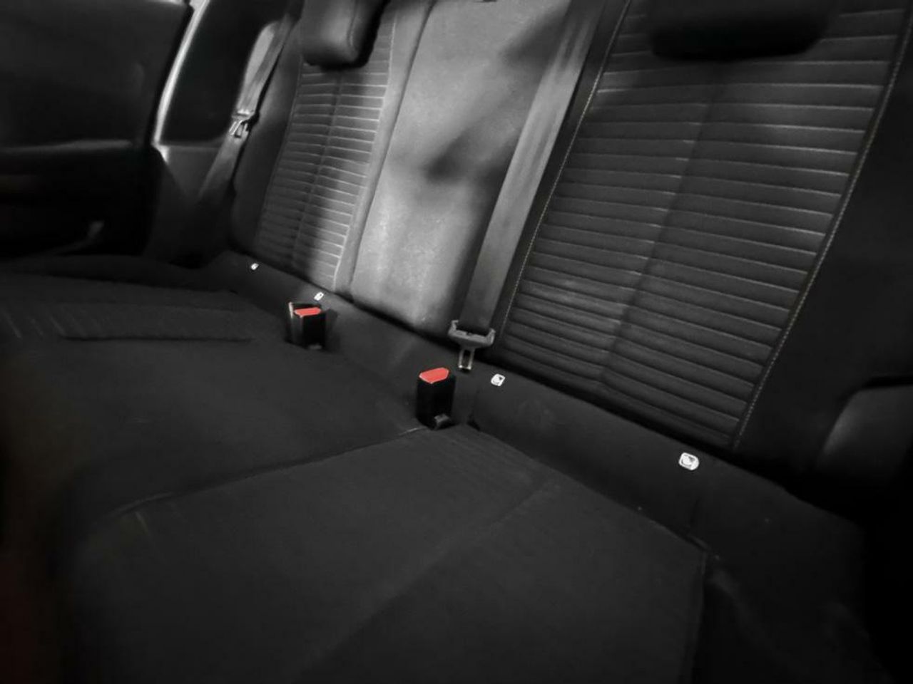 Foto Peugeot 208 14