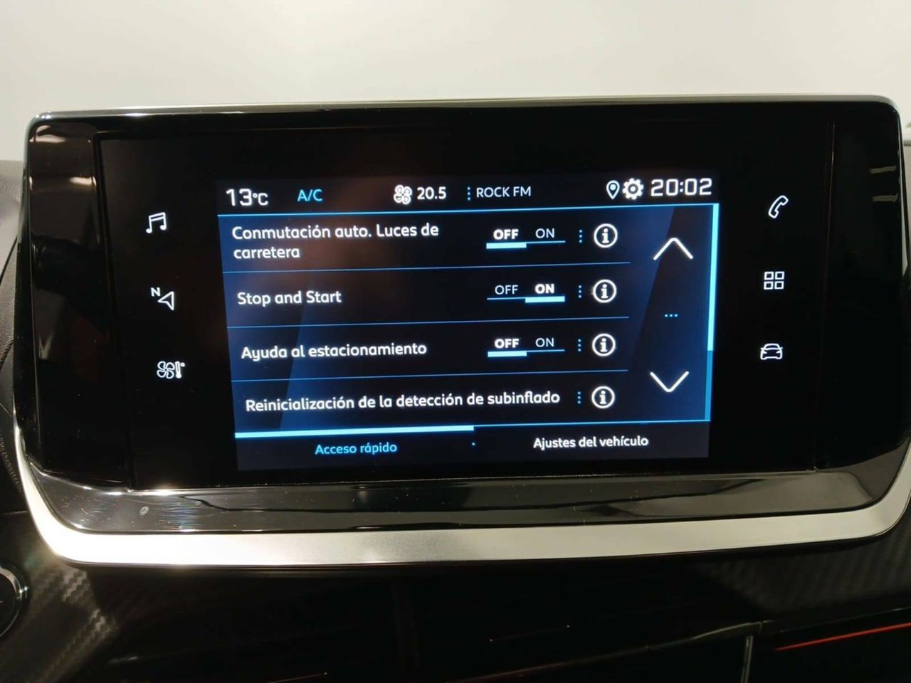 Foto Peugeot 2008 12