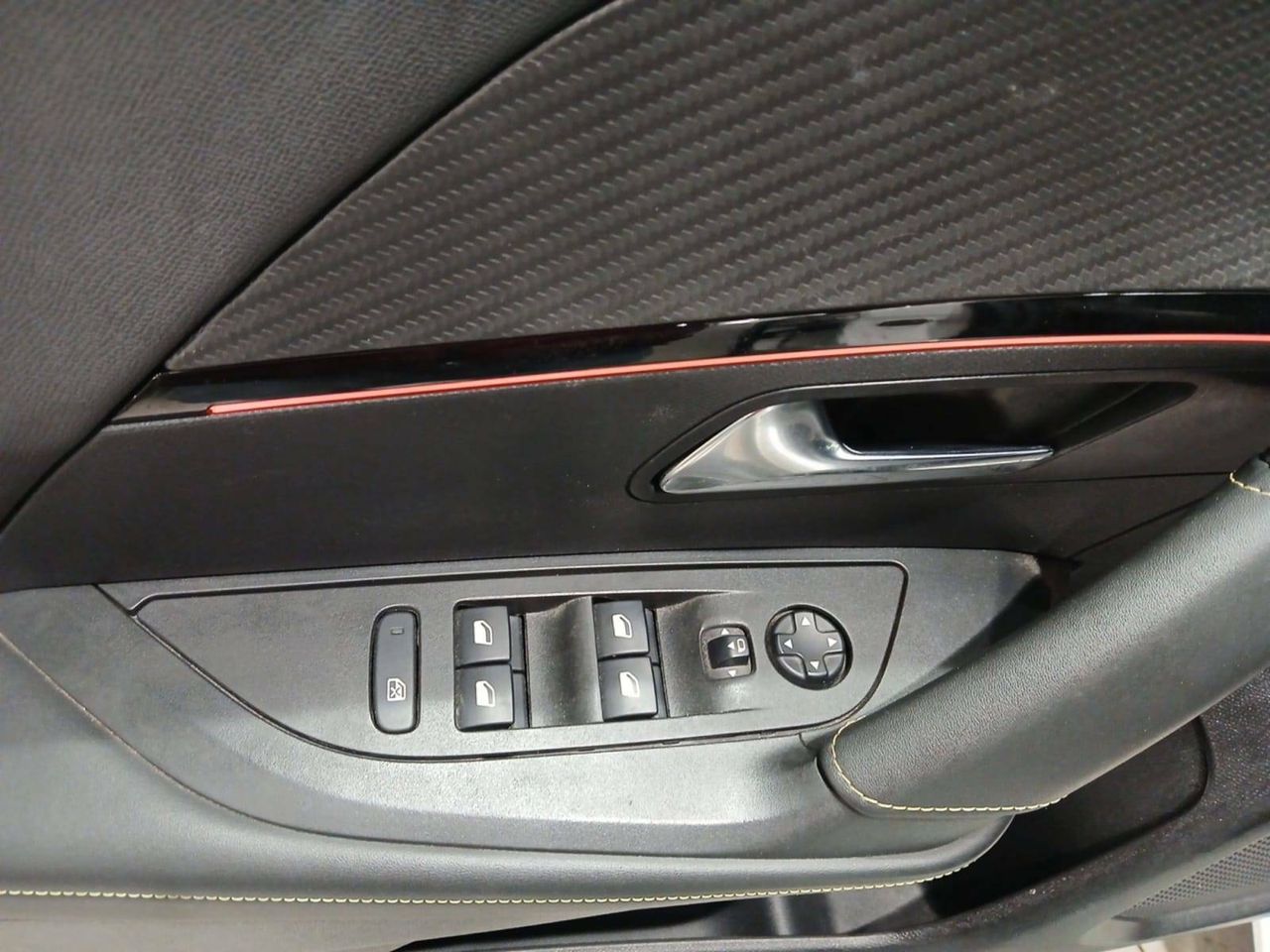 Foto Peugeot 2008 21