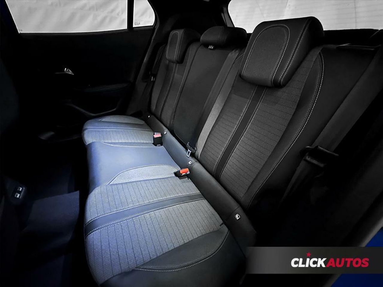 Foto Peugeot 2008 12