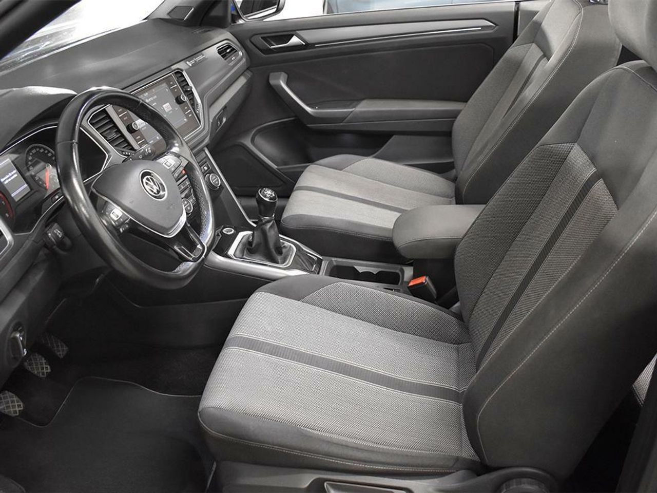 Foto Volkswagen T-Roc 13