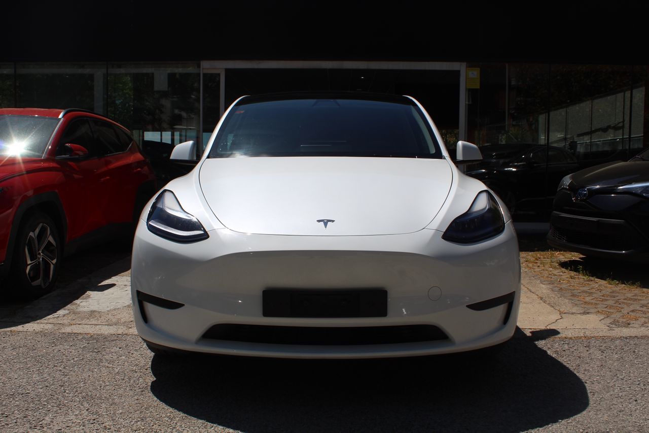 Foto Tesla Model Y 3