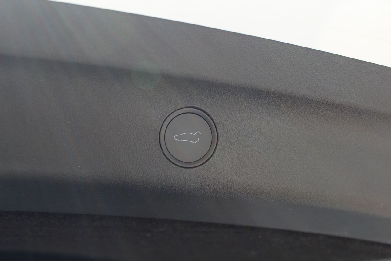 Foto Tesla Model Y 21