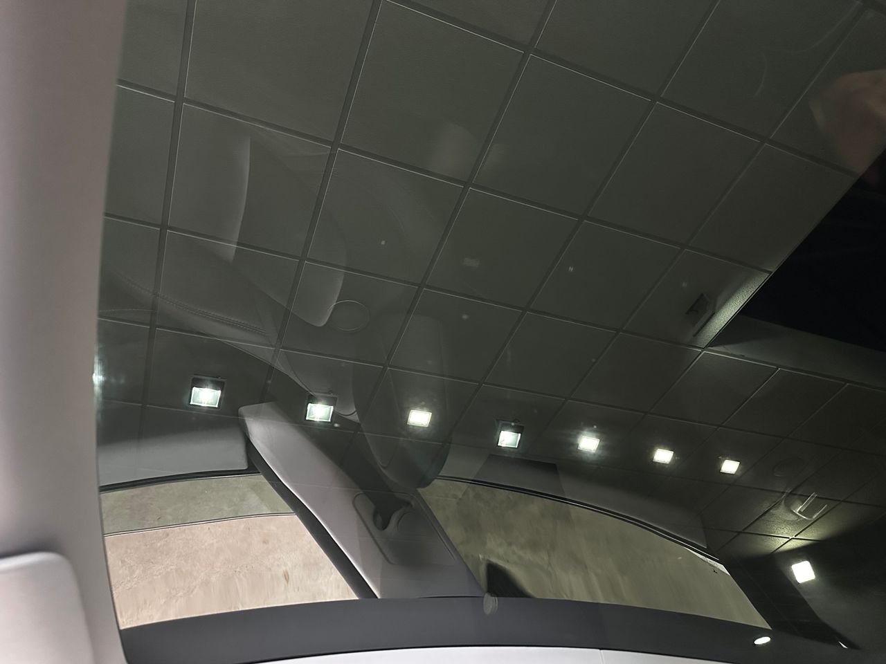 Foto Tesla Model Y 15
