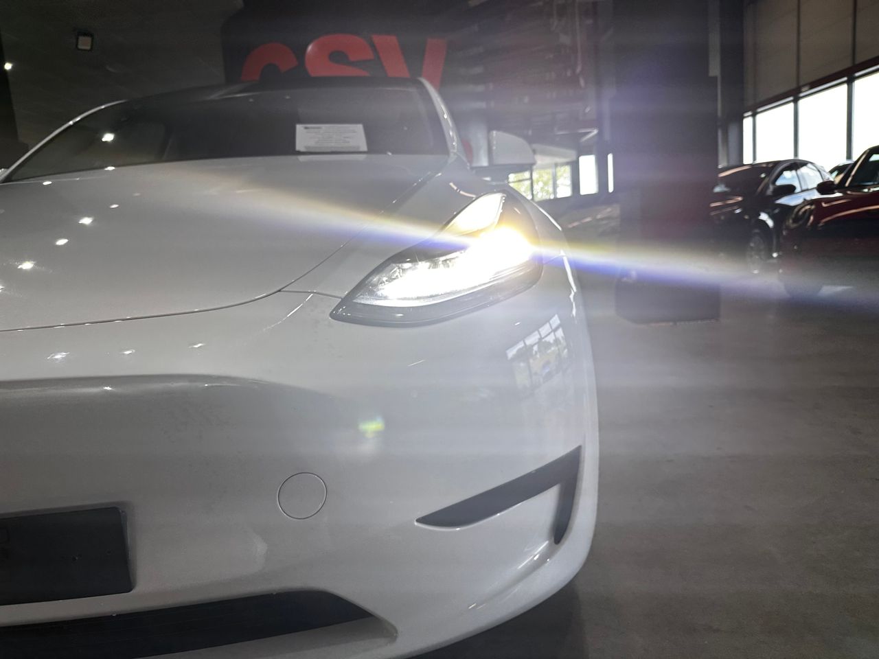 Foto Tesla Model Y 16