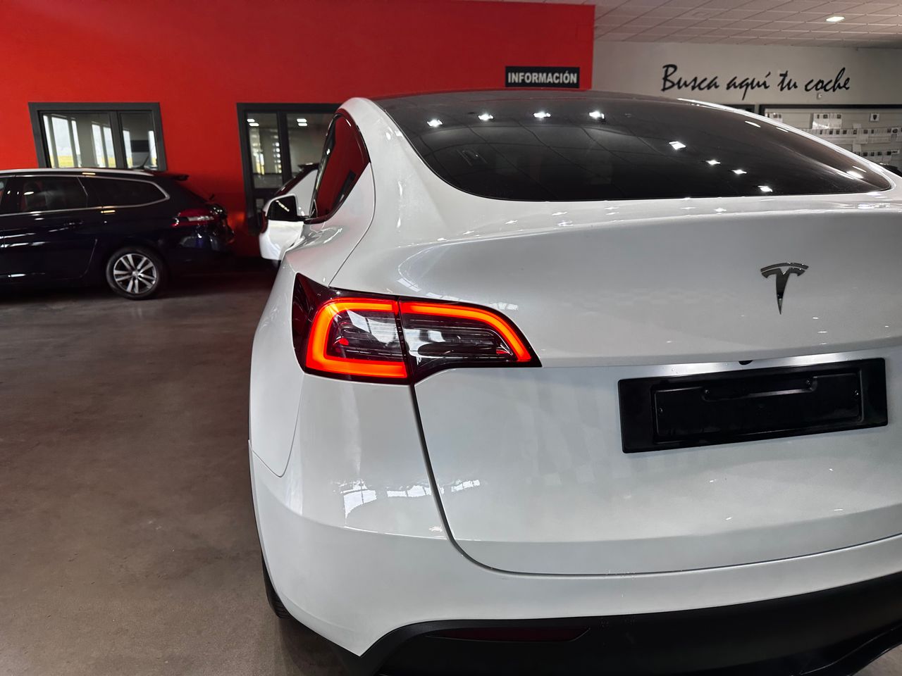 Foto Tesla Model Y 17