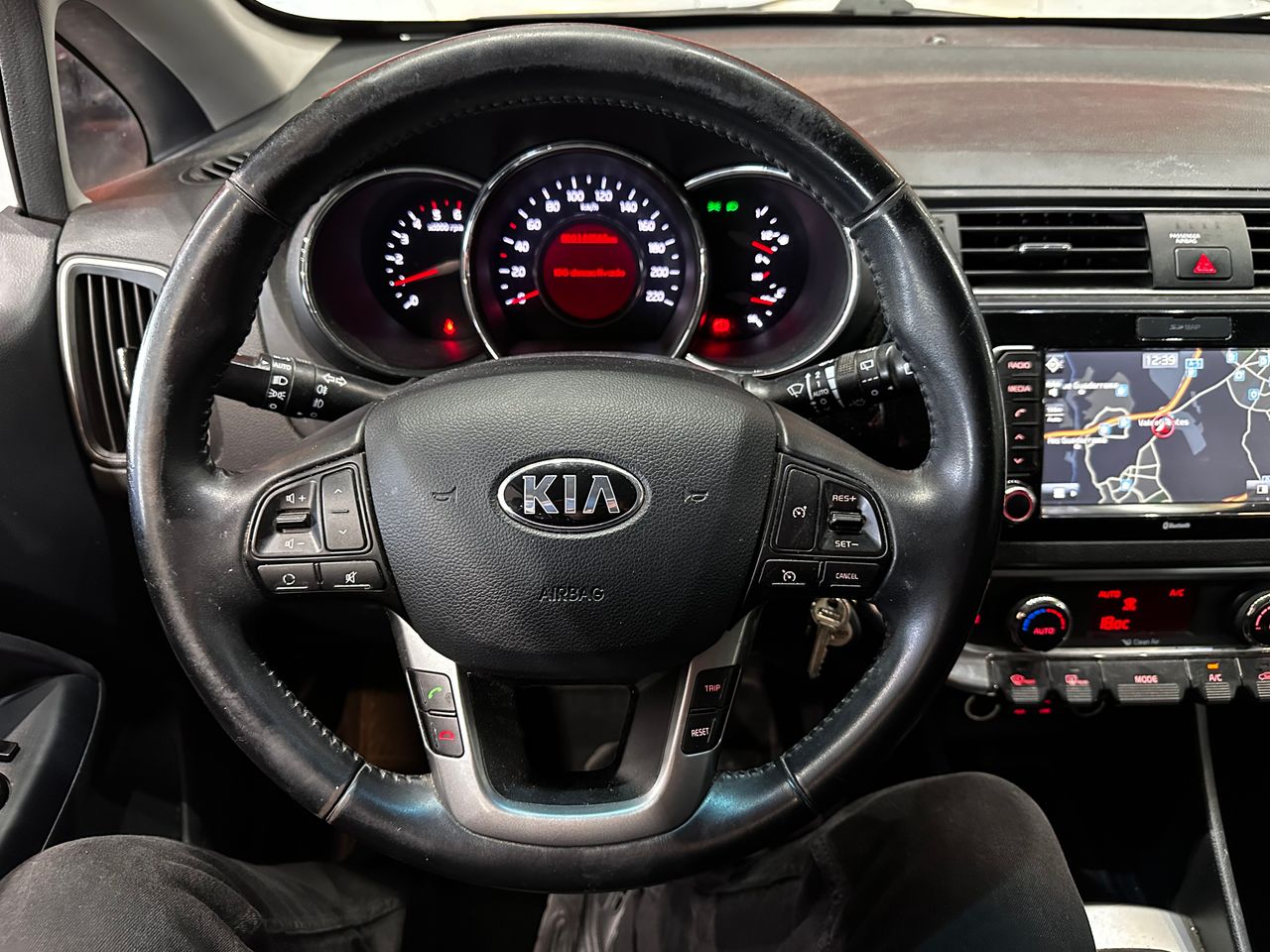 Foto Kia Rio 15