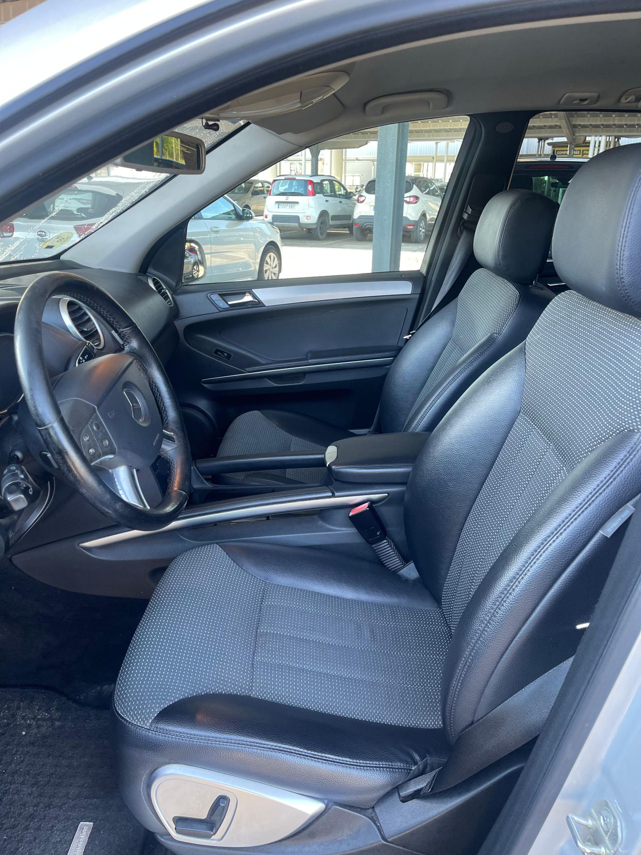 Foto Mercedes-Benz Clase M 8
