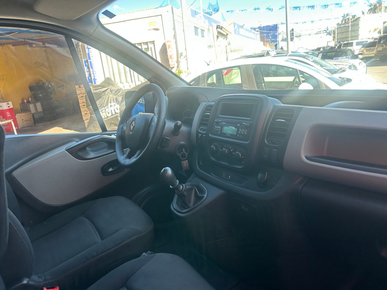 Foto Renault Trafic 15
