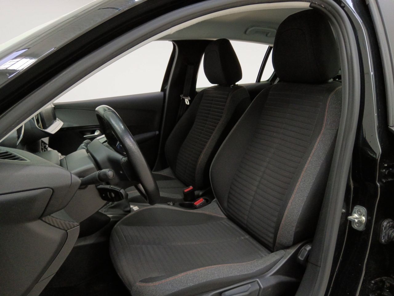 Foto Peugeot 208 8