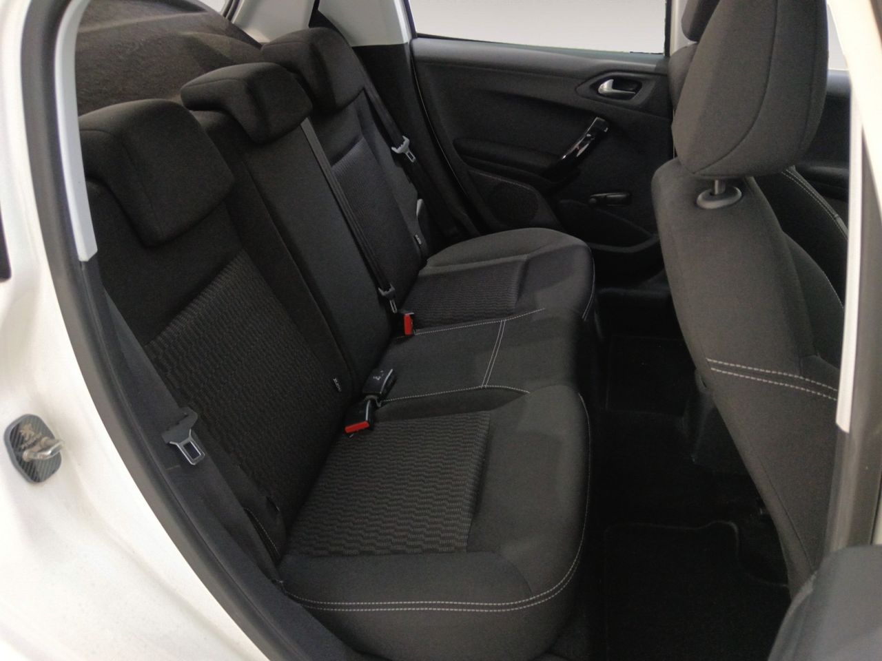 Foto Peugeot 208 8