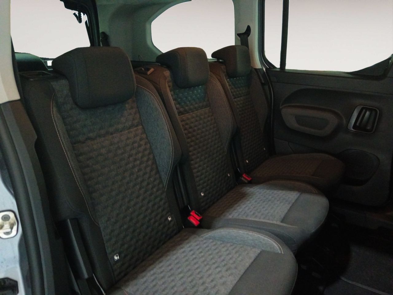 Foto Peugeot Rifter 9