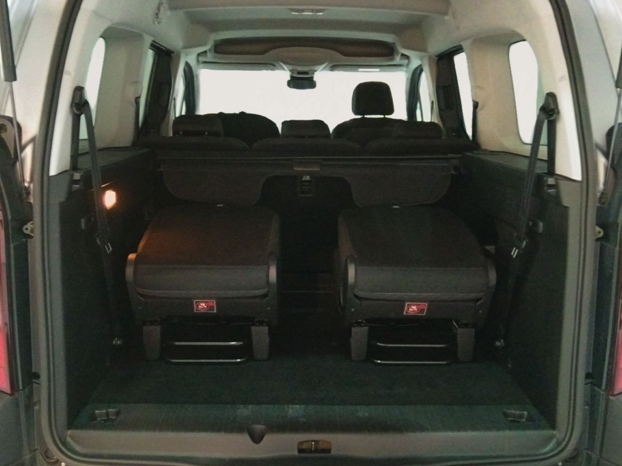 Foto Peugeot Rifter 11