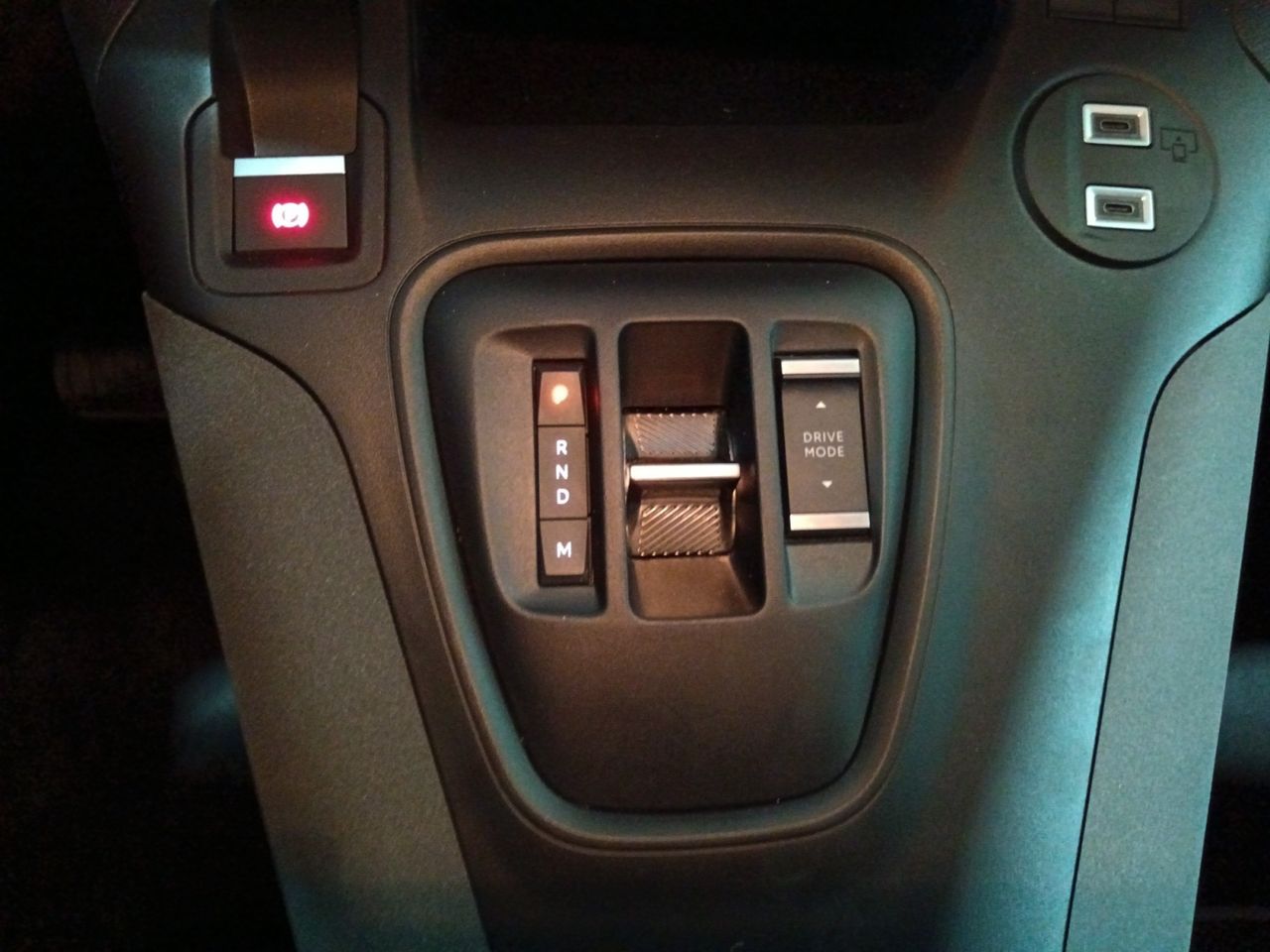 Foto Peugeot Rifter 12