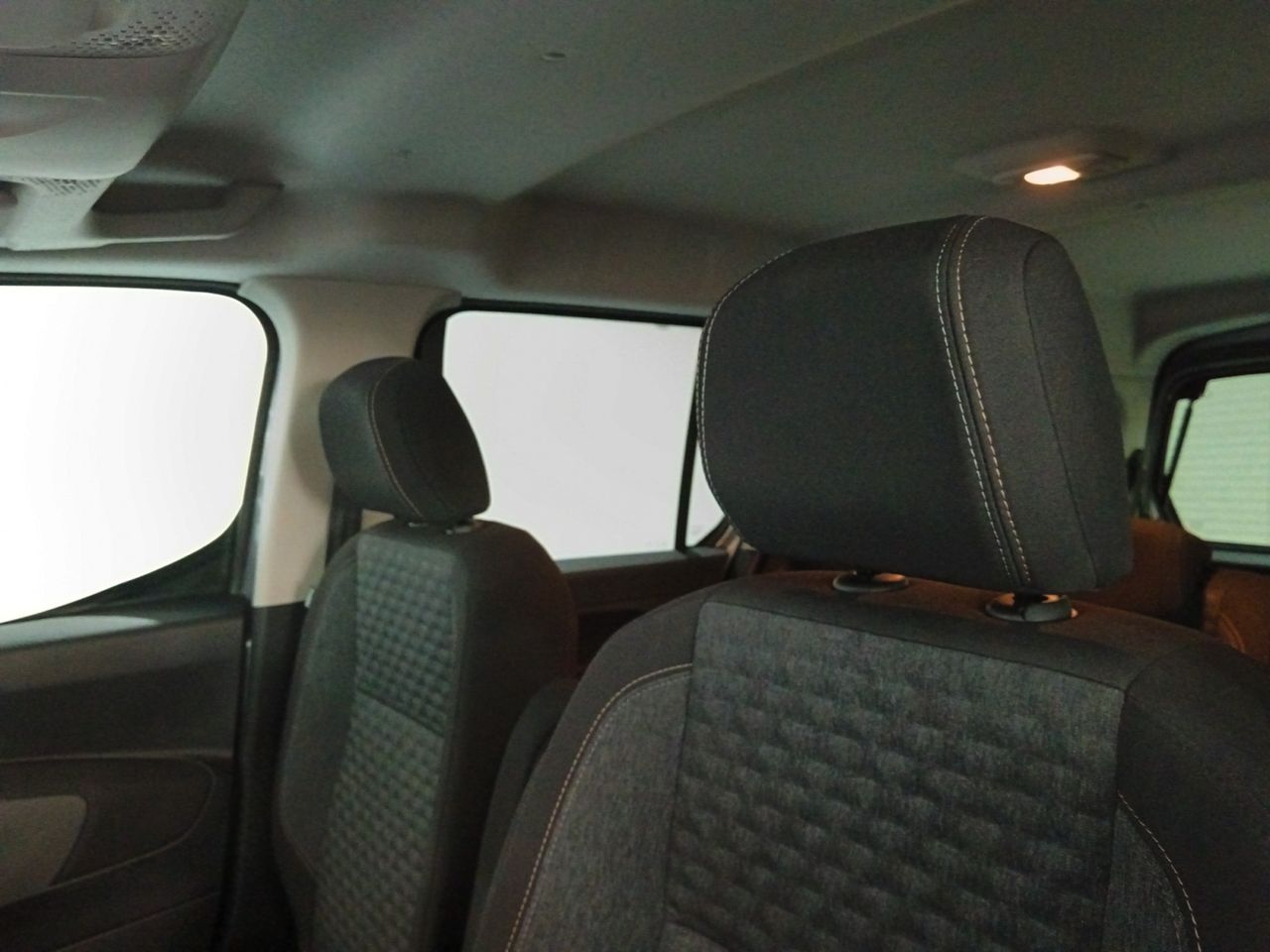 Foto Peugeot Rifter 19