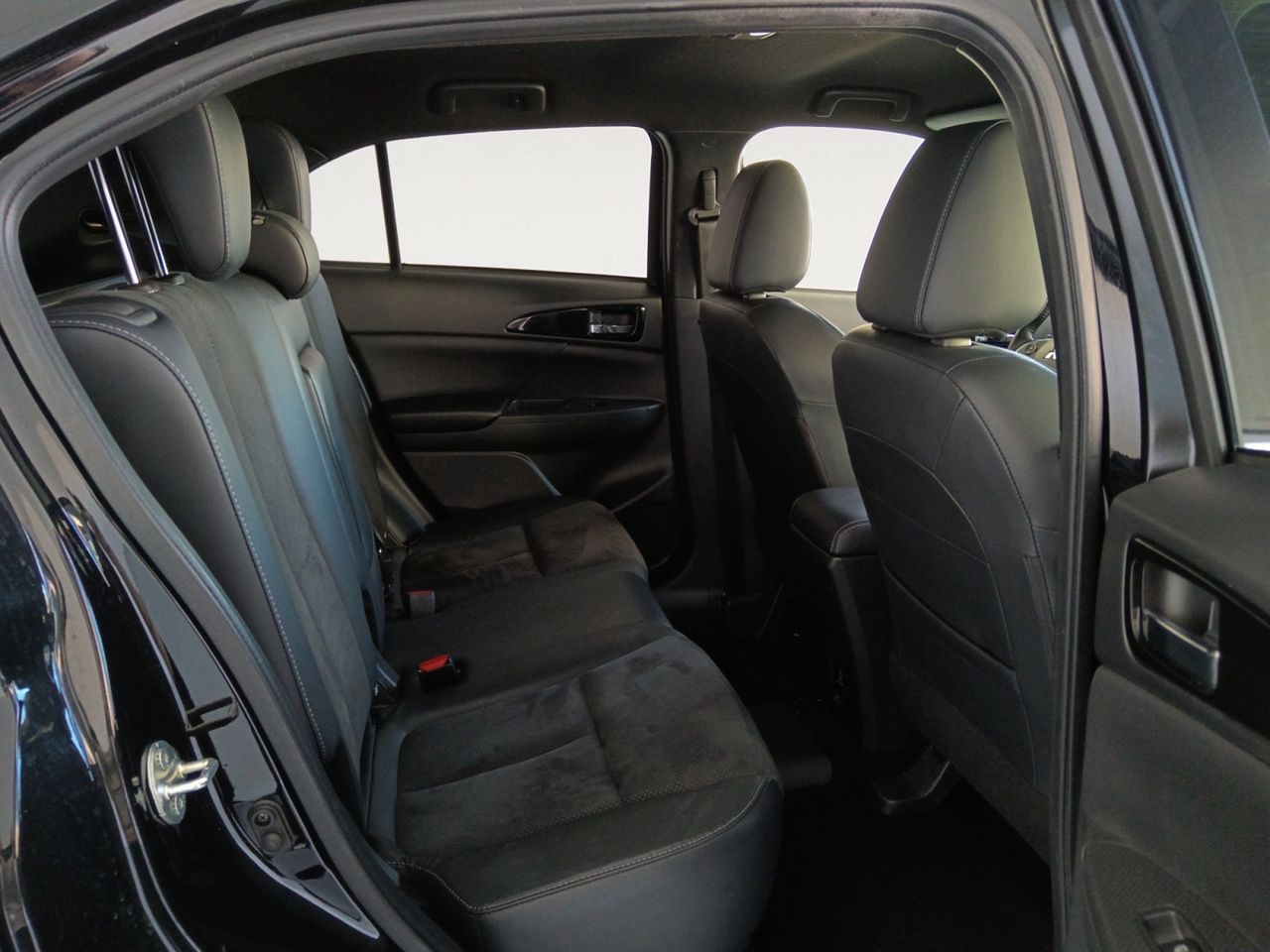 Foto Mitsubishi Eclipse Cross 9