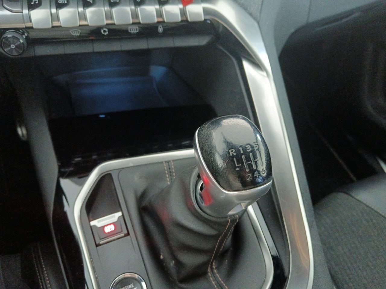 Foto Peugeot 5008 14