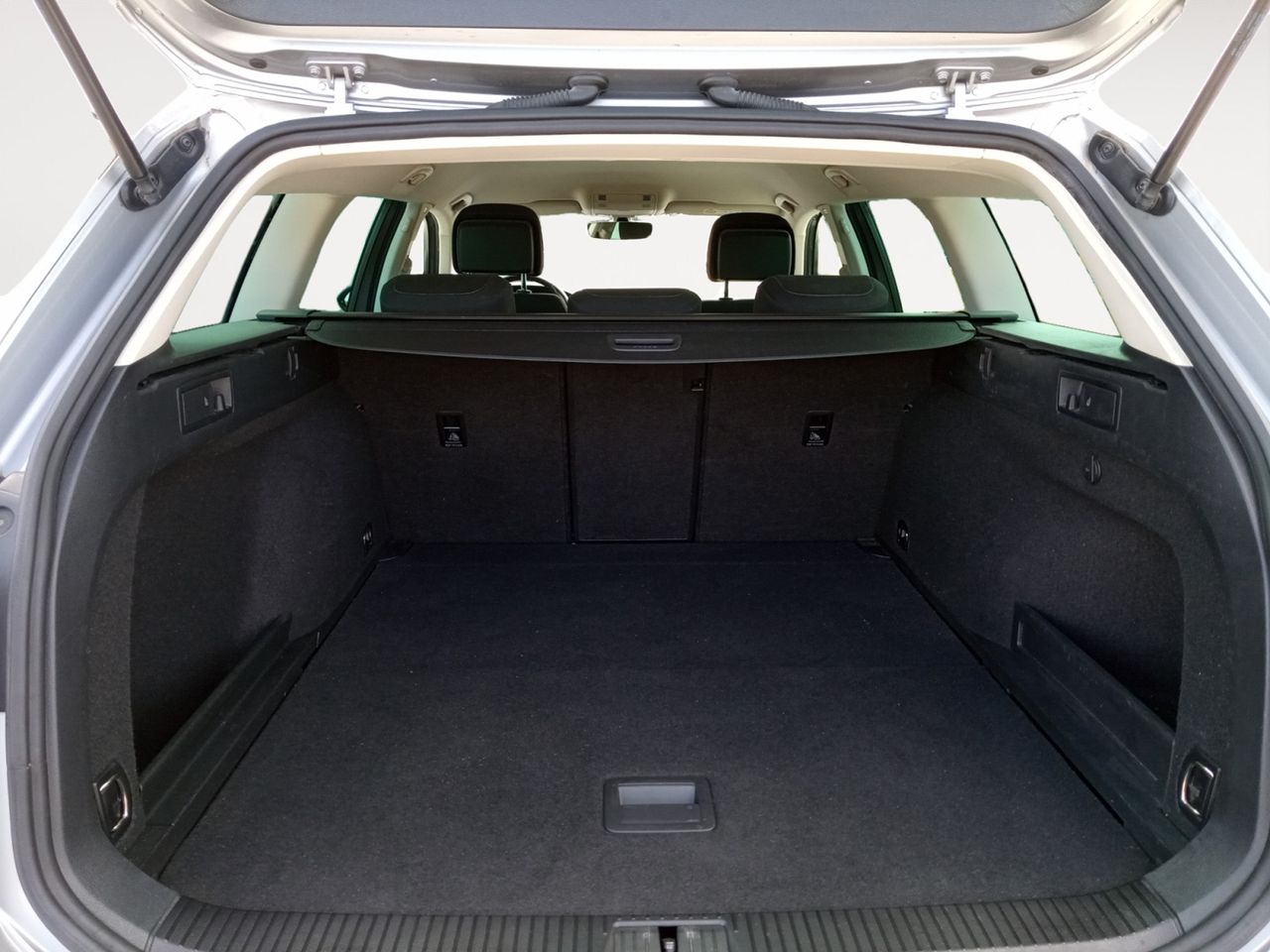 Foto Volkswagen Passat 11