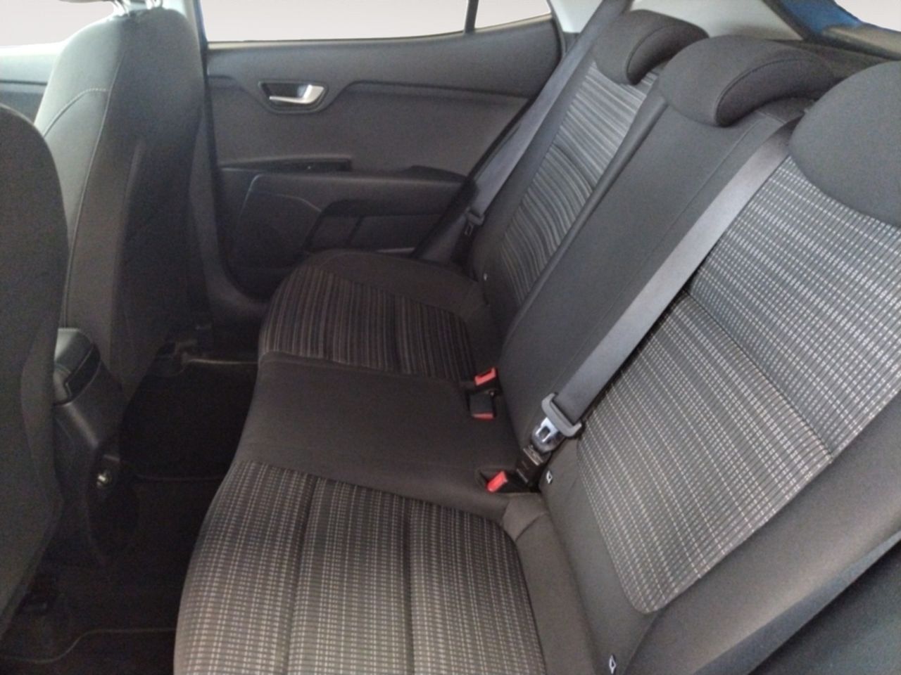 Foto Kia Stonic 9