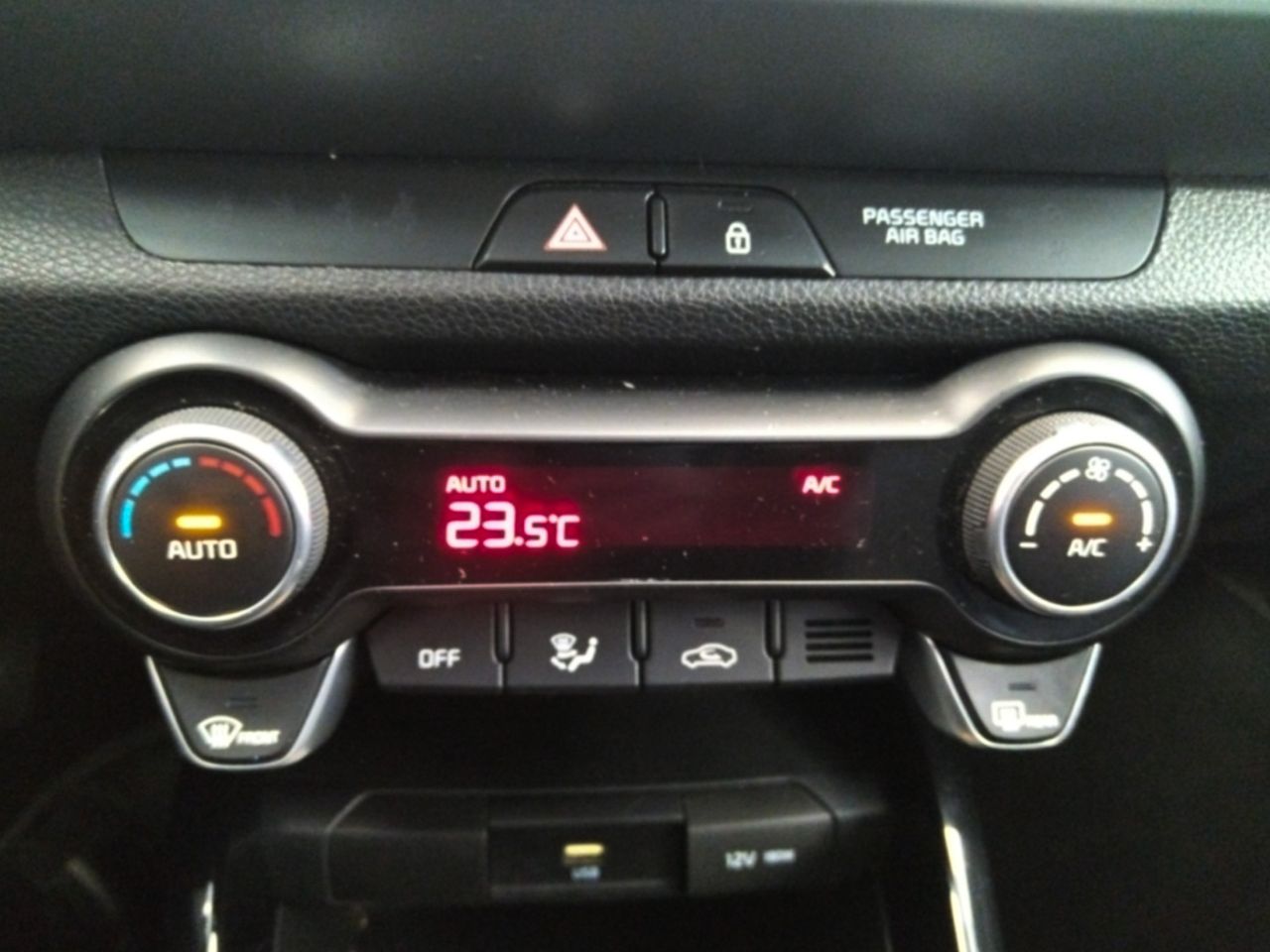 Foto Kia Stonic 19