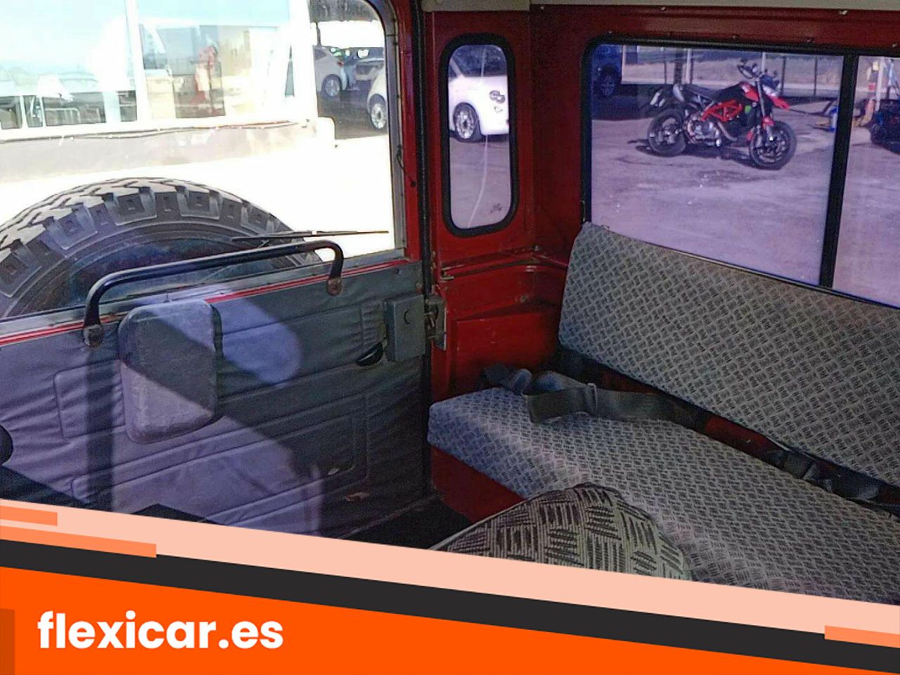 Foto Land-Rover Defender 17