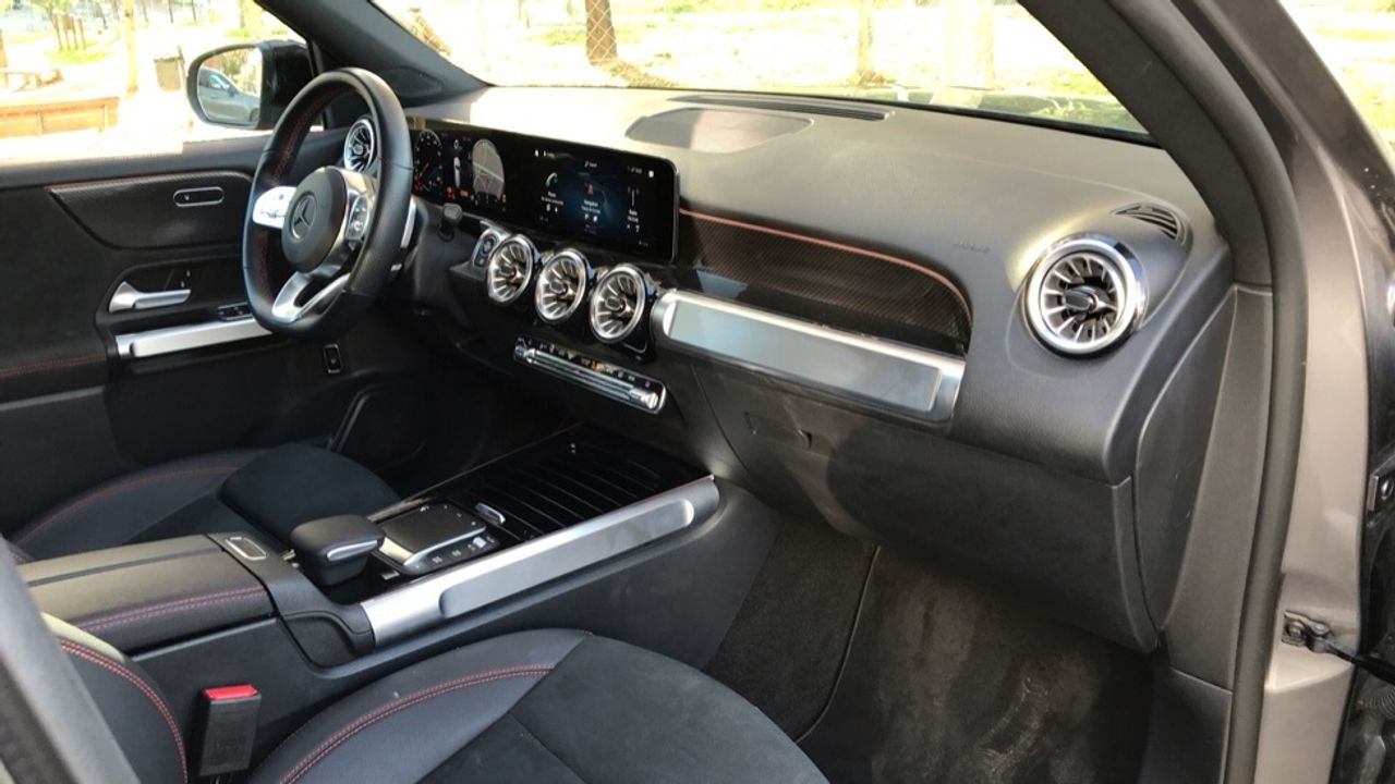 Foto Mercedes-Benz Clase GLB 10