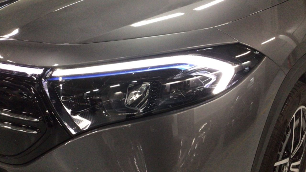 Foto Mercedes-Benz EQA 15