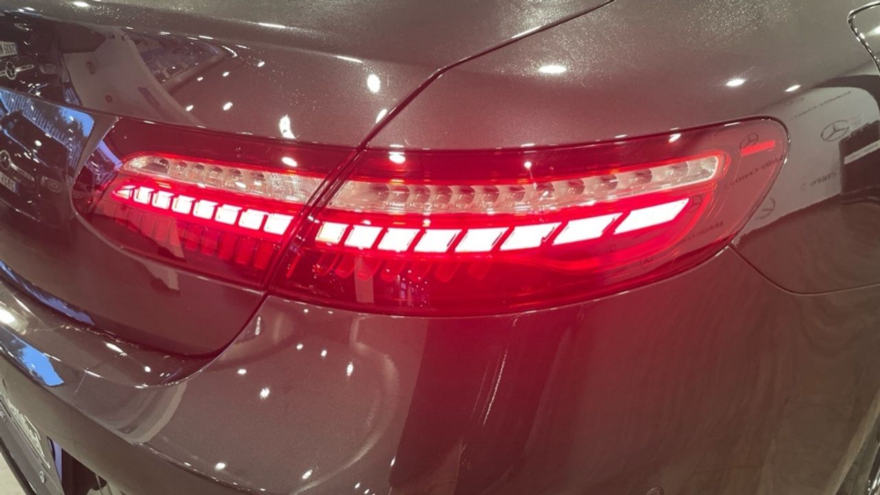 Foto Mercedes-Benz Clase E 25