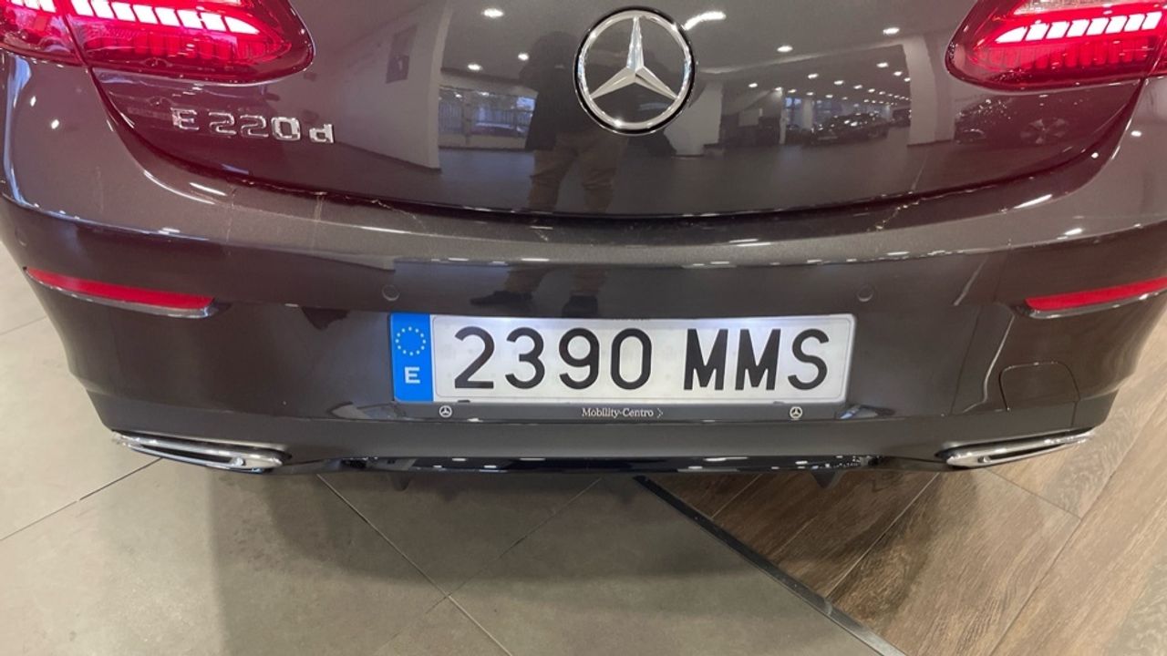 Foto Mercedes-Benz Clase E 33