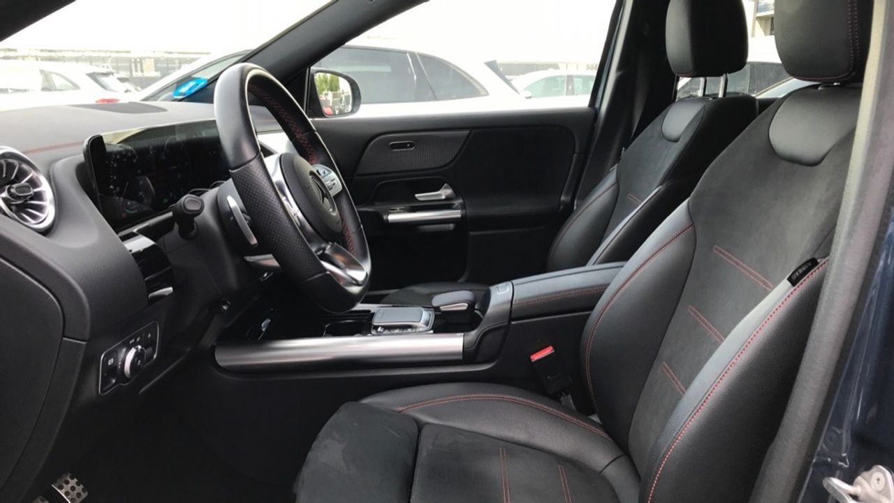 Foto Mercedes-Benz EQA 7