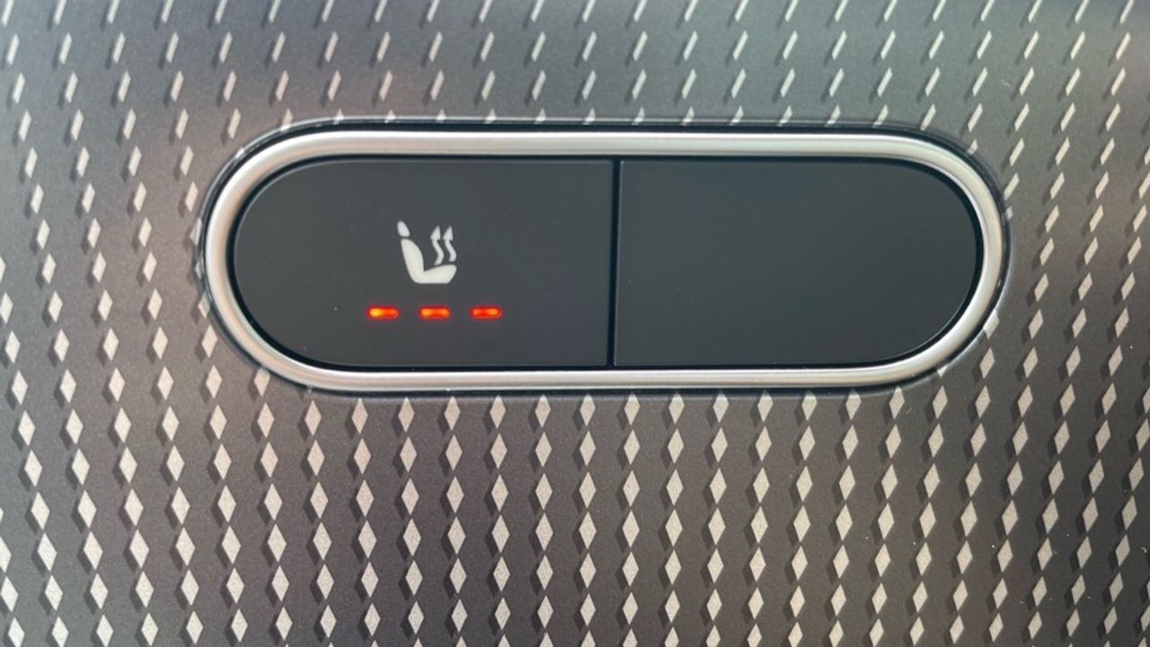 Foto Mercedes-Benz EQA 16