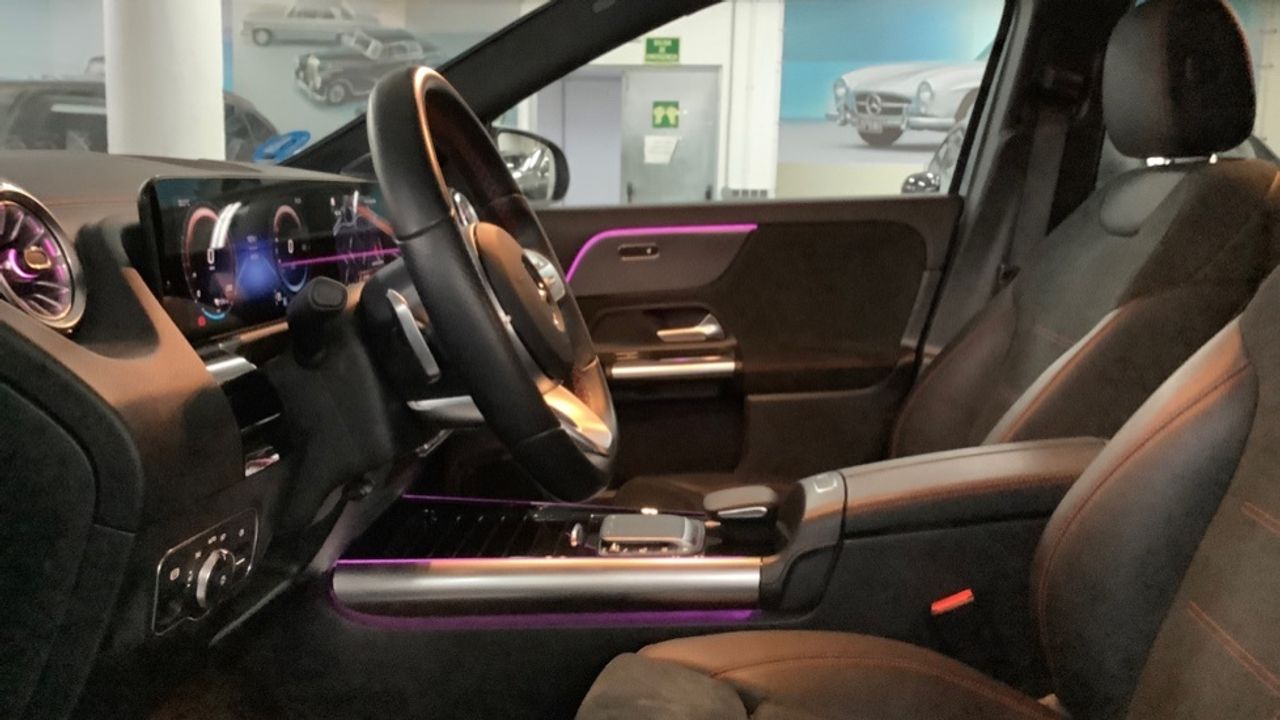 Foto Mercedes-Benz EQA 7