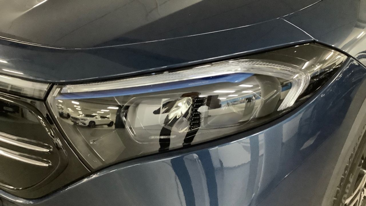 Foto Mercedes-Benz EQA 13