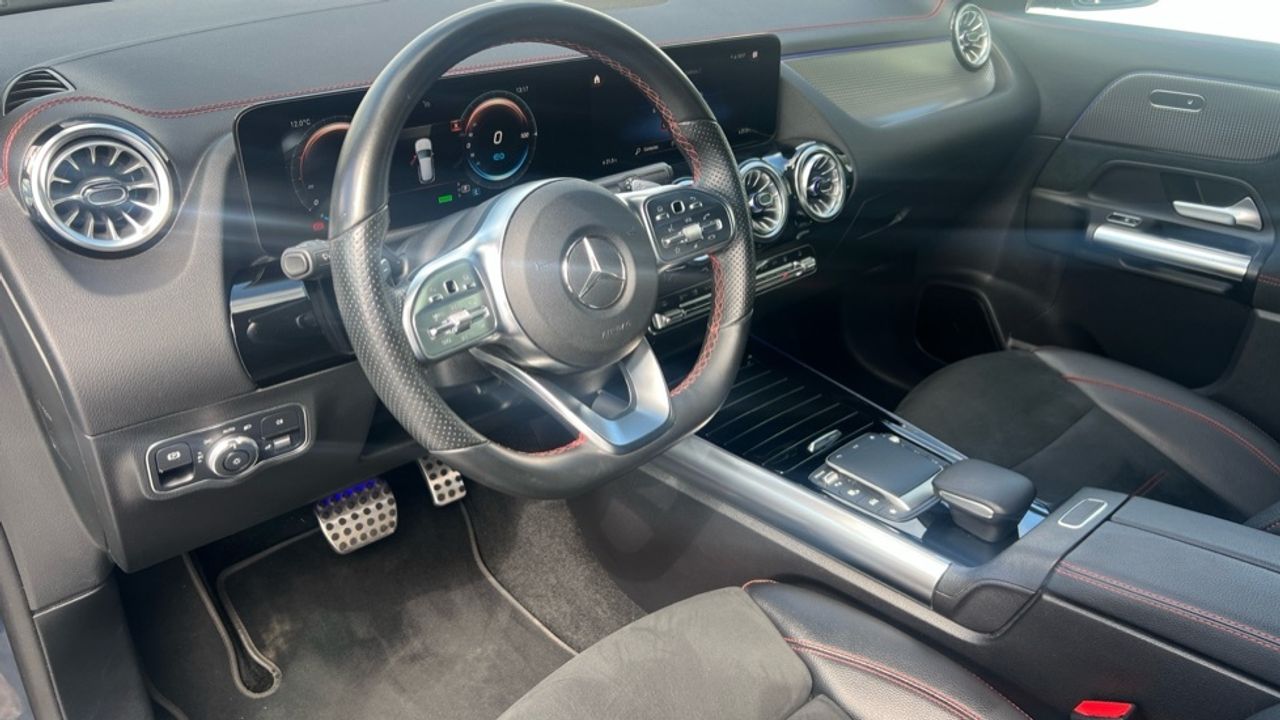 Foto Mercedes-Benz EQA 6