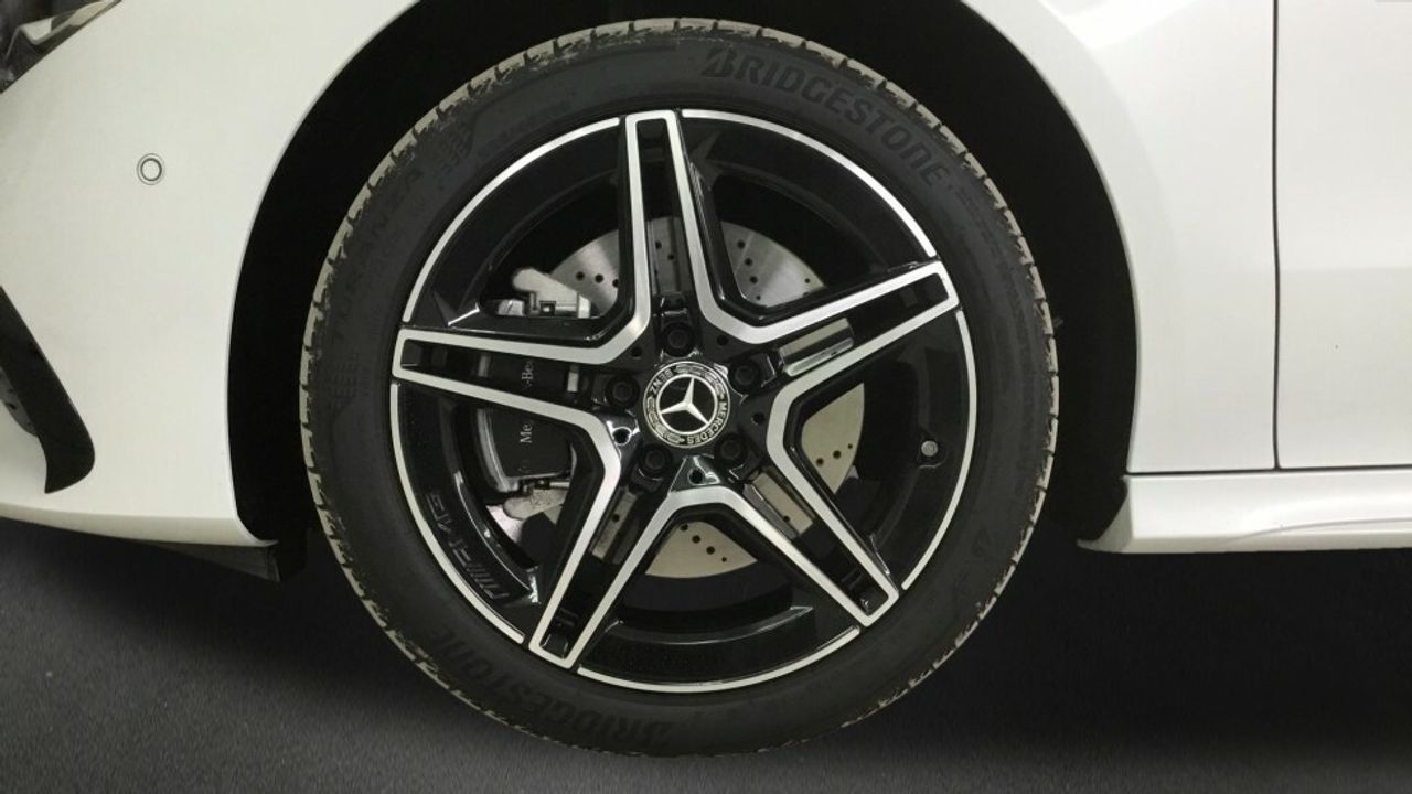 Foto Mercedes-Benz Clase CLA 5