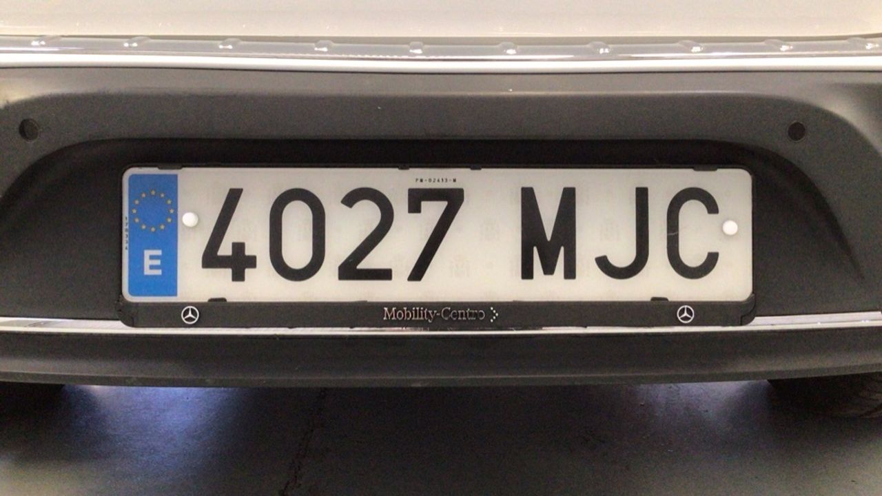 Foto Mercedes-Benz EQA 27