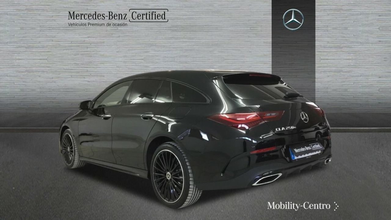 Foto Mercedes-Benz Clase CLA 4