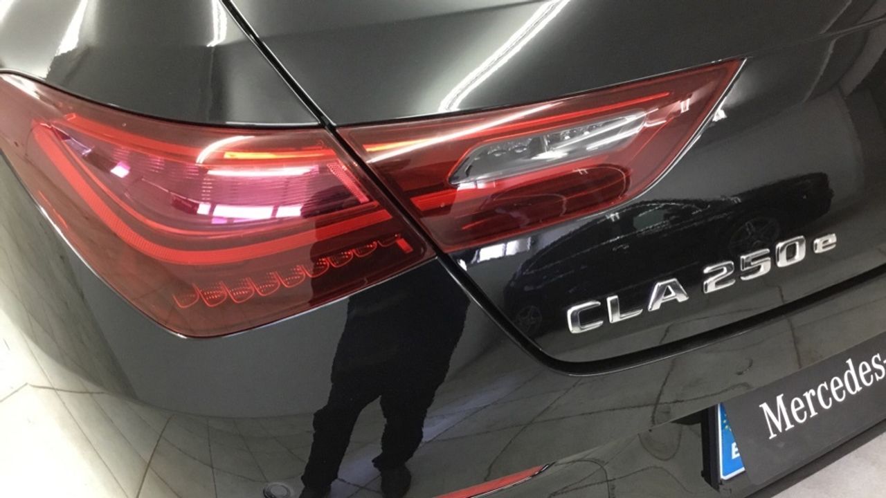 Foto Mercedes-Benz Clase CLA 23