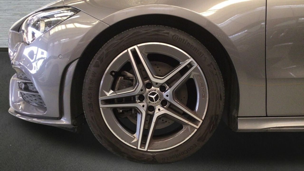 Foto Mercedes-Benz Clase CLA 5