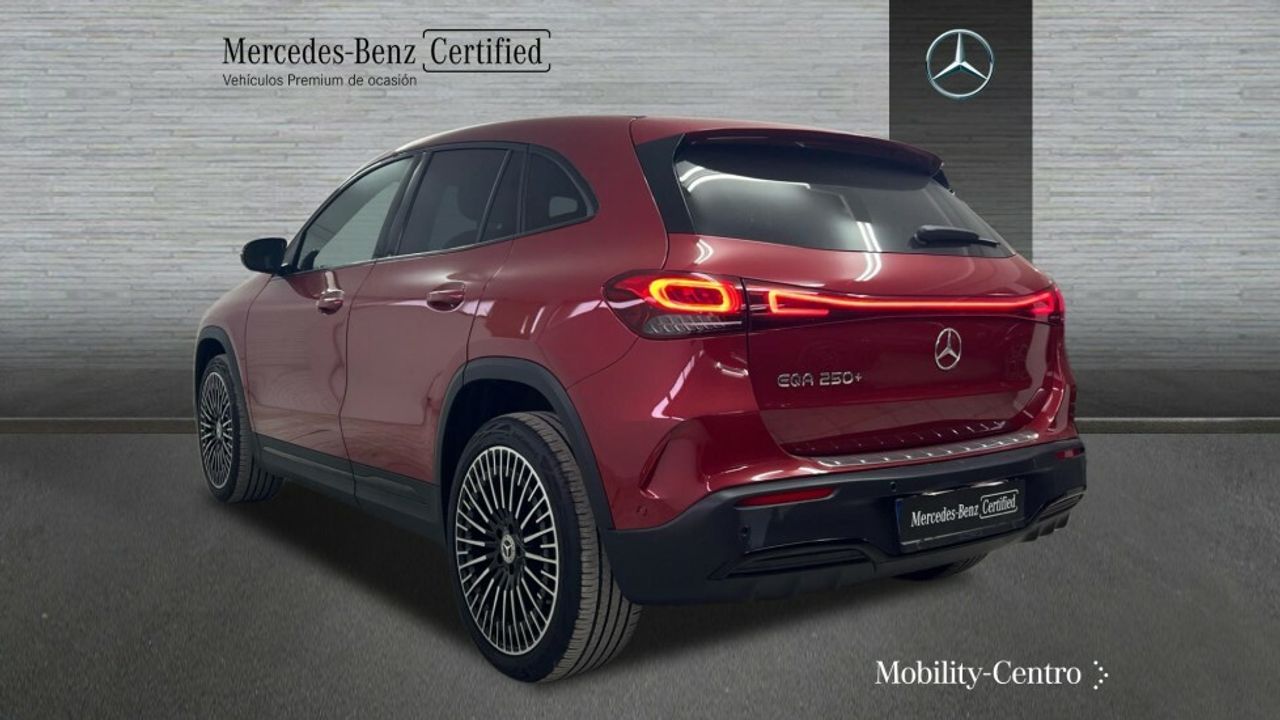 Foto Mercedes-Benz EQA 4