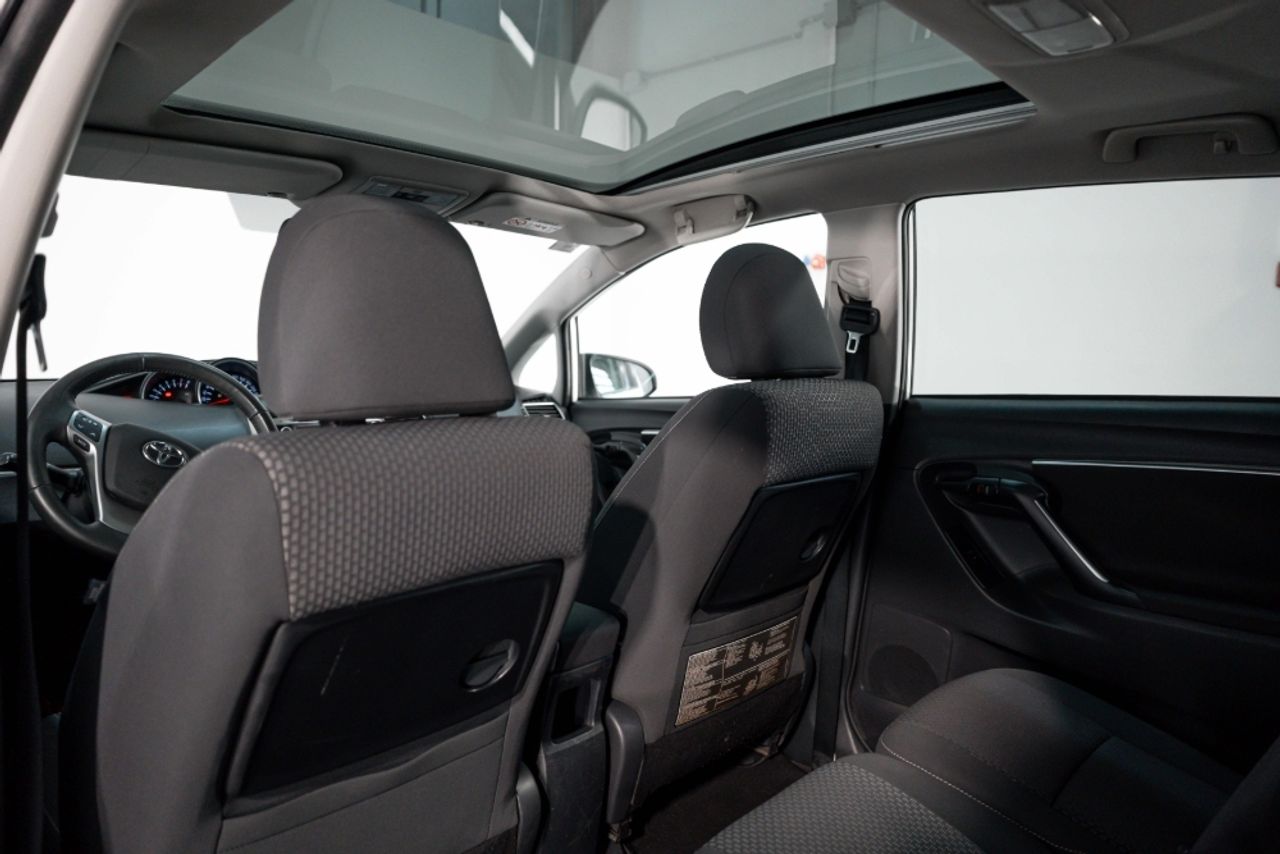 Foto Toyota Corolla Verso 25