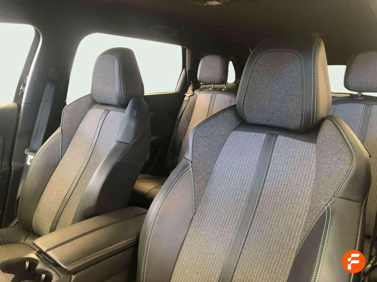 Foto Peugeot 5008 14