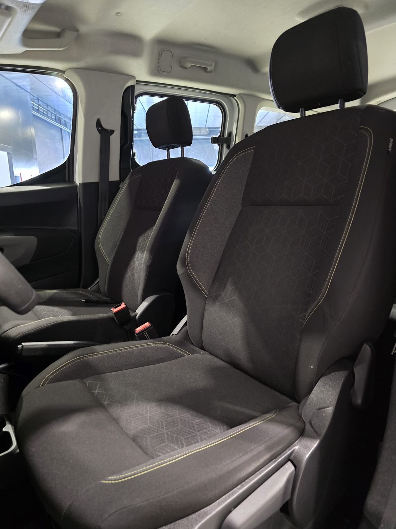 Foto Peugeot Rifter 22