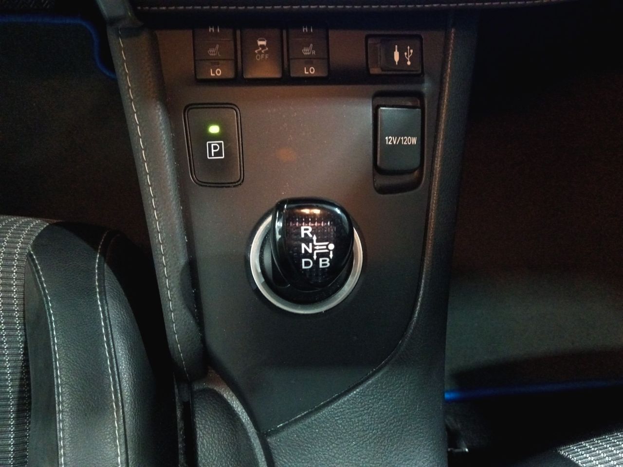 Foto Toyota Auris 11
