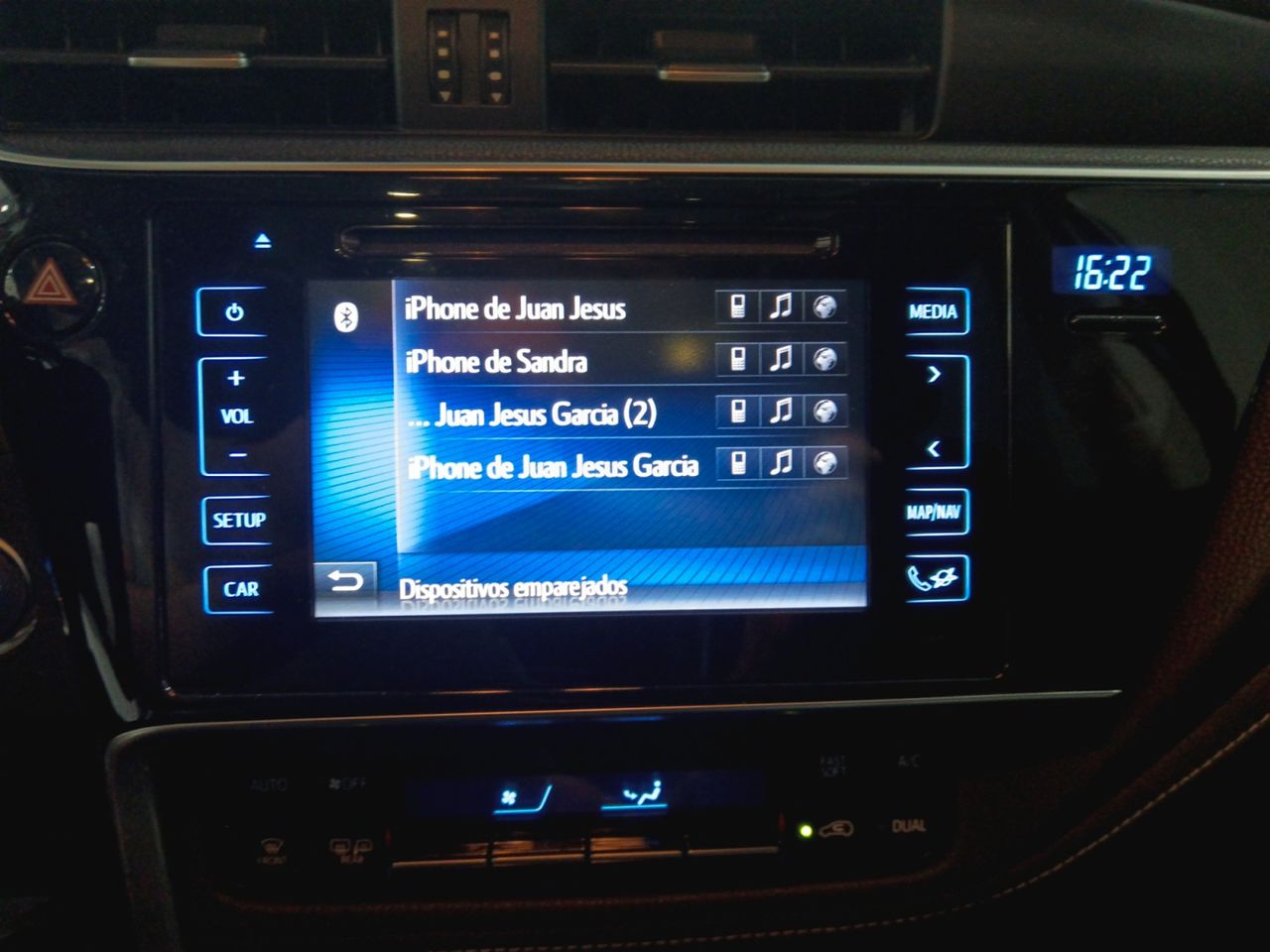 Foto Toyota Auris 14