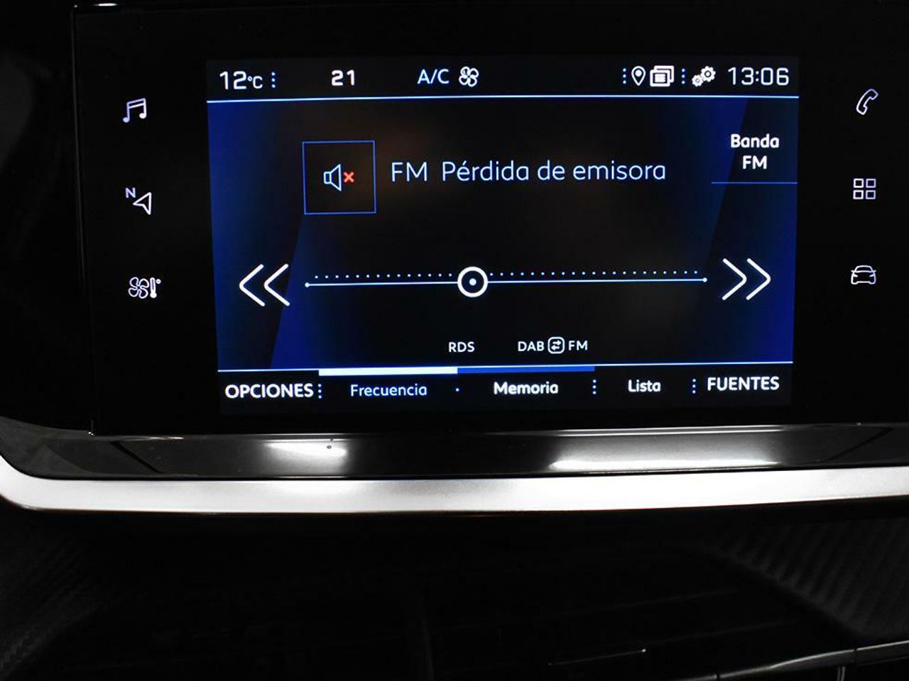 Foto Peugeot 2008 11