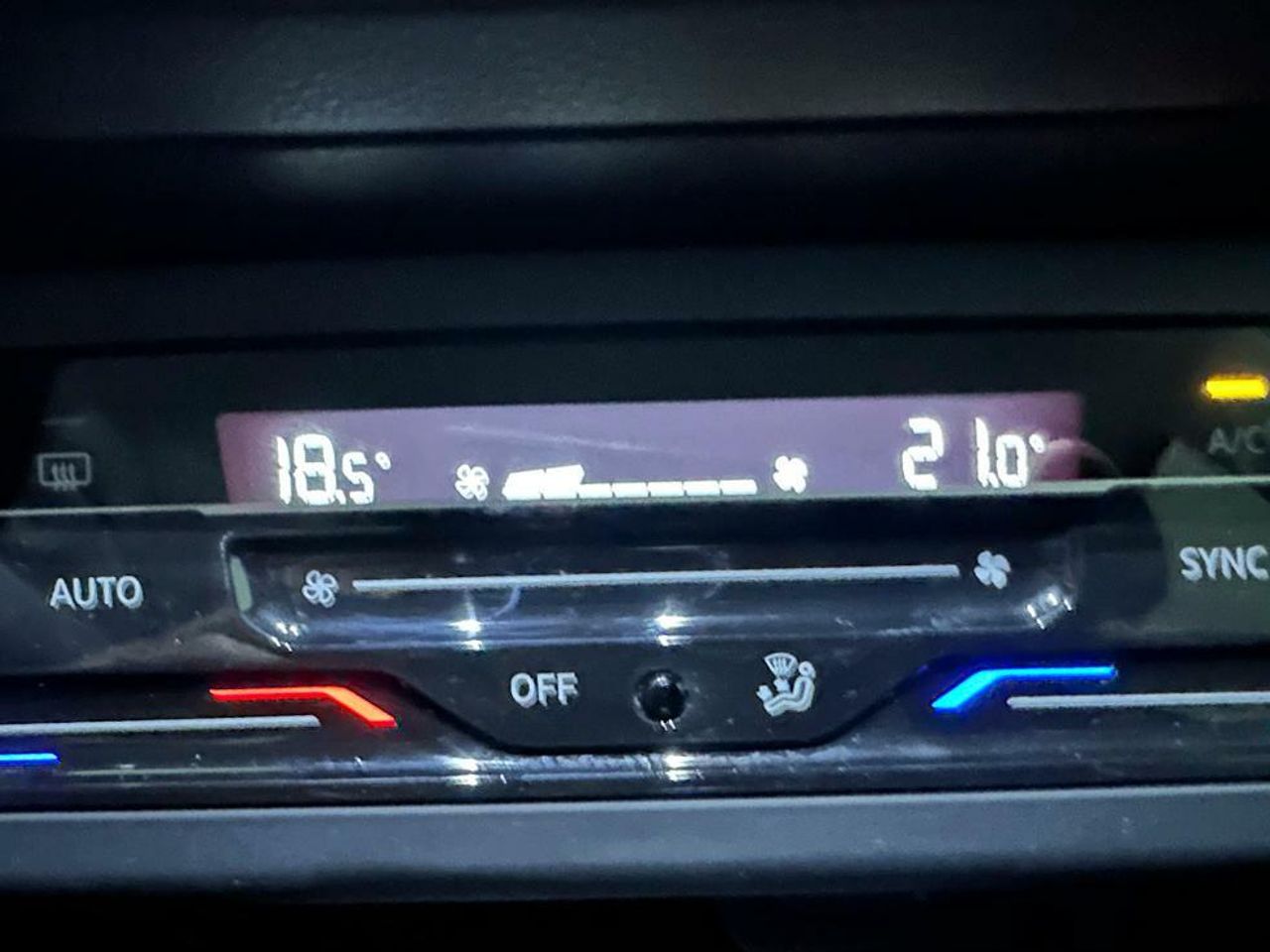 Foto Volkswagen Taigo 15