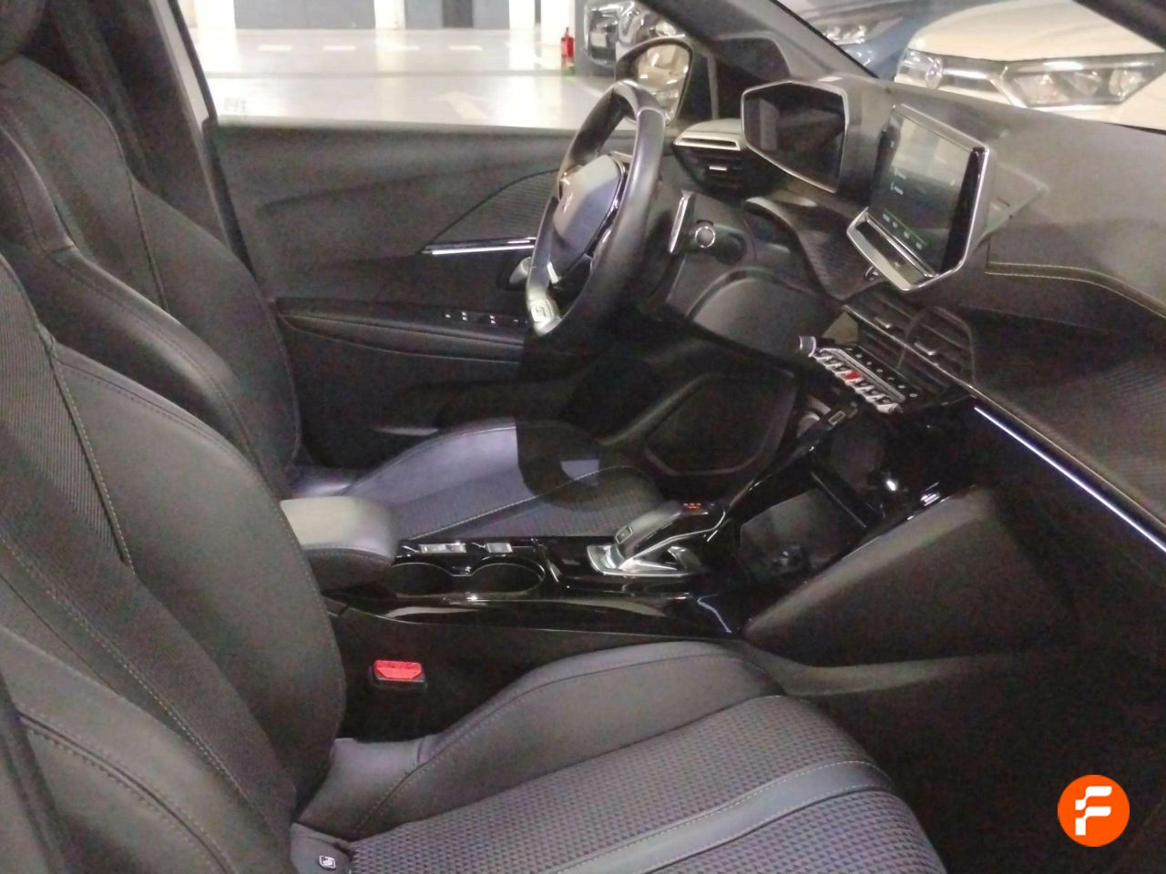 Foto Peugeot 208 11