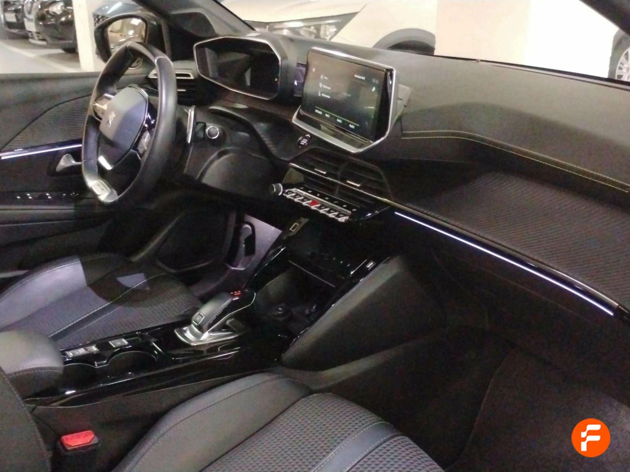 Foto Peugeot 208 12